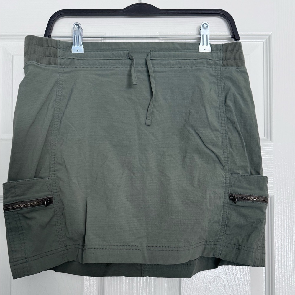 Athleta Skort size 14 green VGUC